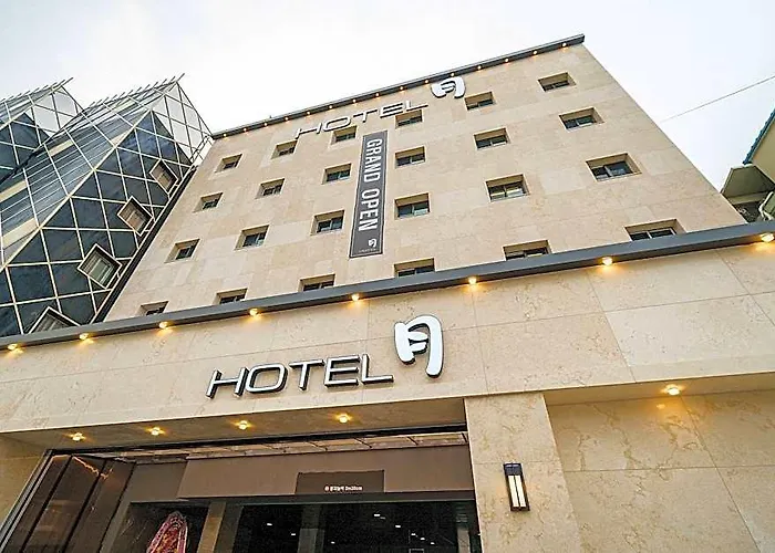 Seongnam Wol Hotel 2*