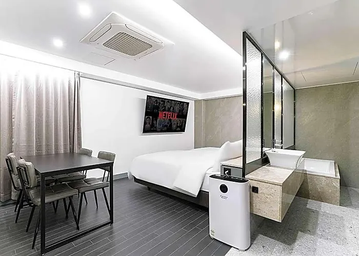 Hotel Seongnam Wol